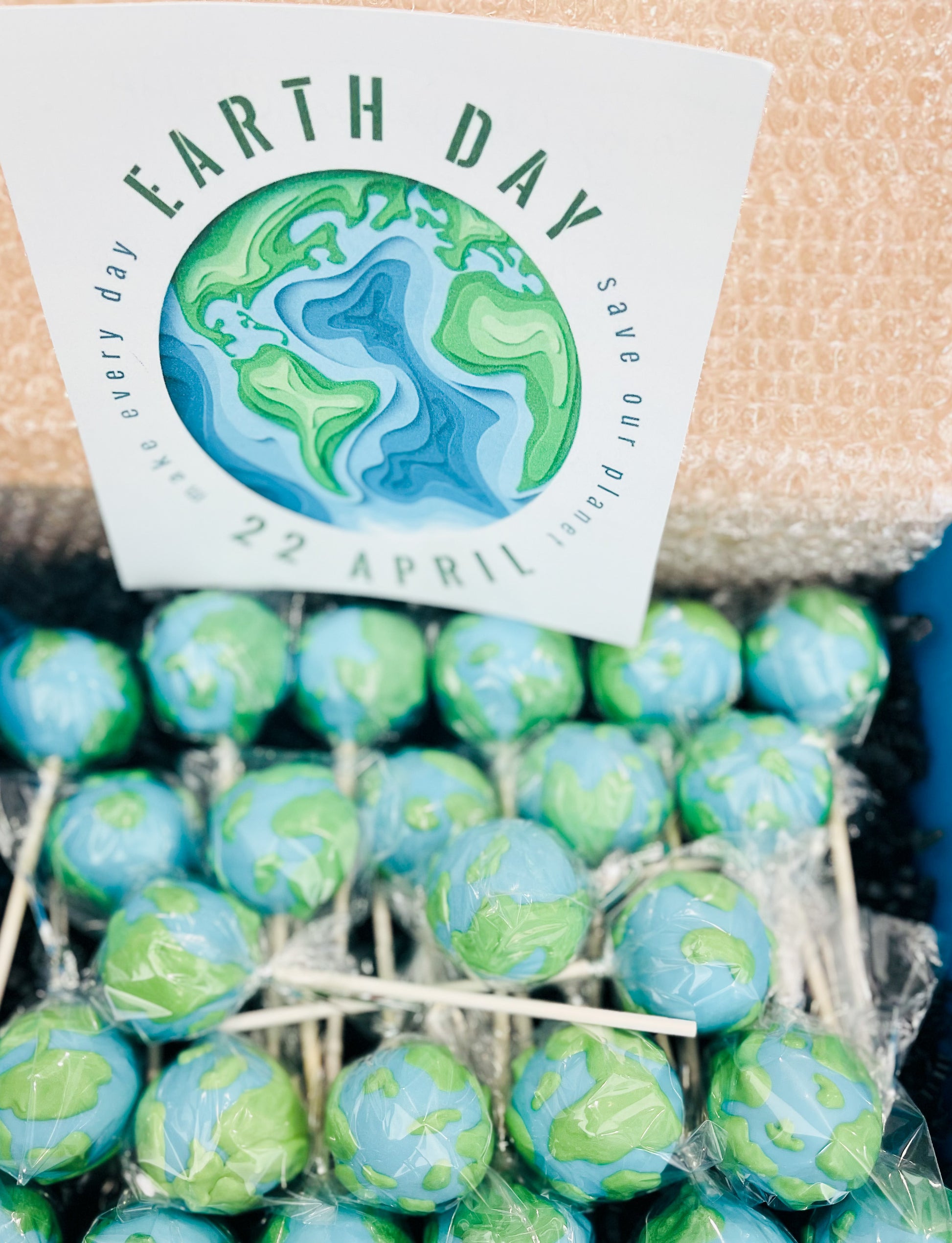 earth day desserts, california, earth day cake pops, earth day party favors